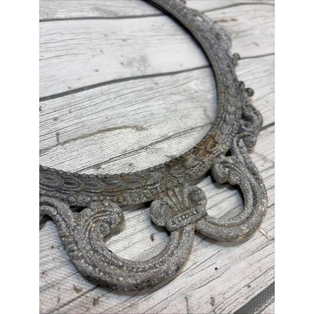 Unbranded oval frame single
